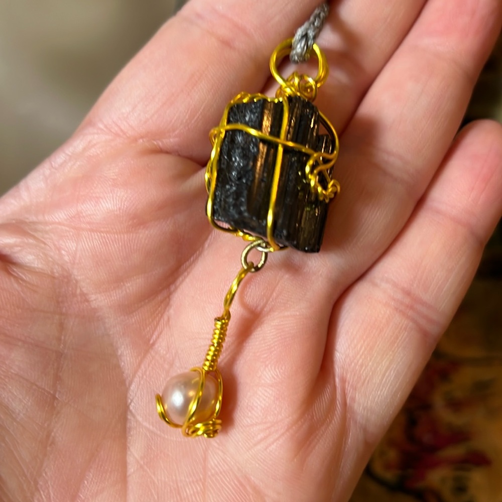 #23  Large Black Tourmaline Crystal and 8 mm Fresh Water Pearl in Goldtone wire